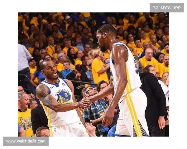 中场互动环节球迷超远三分命中，赢得五万美元大奖